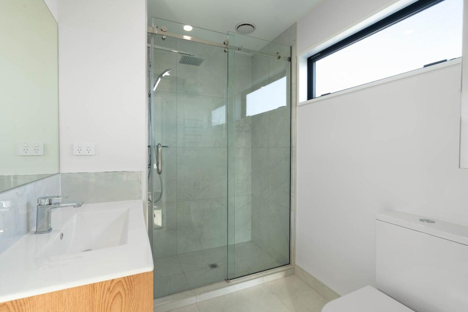 Brand New Close To Cbd 3 Bed 3 Bath With Garage Christchurch Bagian luar foto